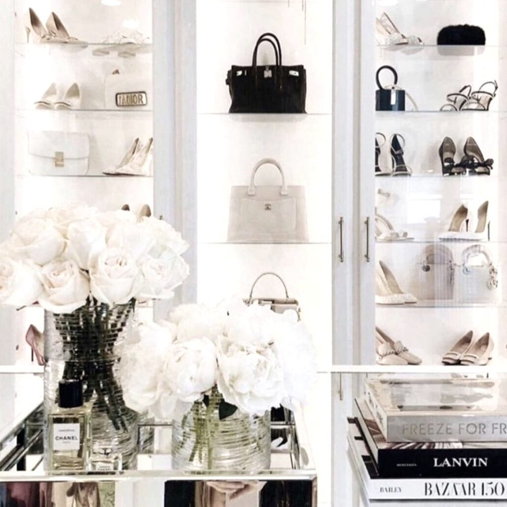 Meet your Posher, Ladan